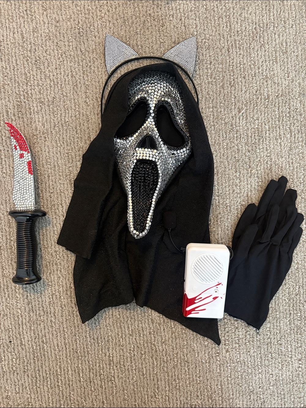Rhinestone Scream set with Knife, Hood, Gloves + aa battery voice changer 🖤🔪✨